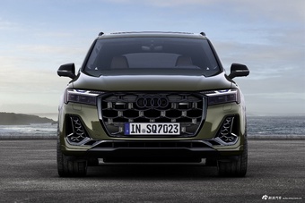 2025款奥迪SQ7 4.0 TFSI Black Edition 英国版