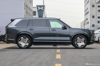 2025款ZEEKR 9X Hyper版