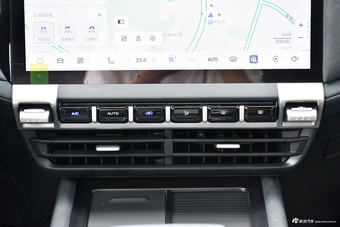 2025款深蓝G318 无忧穿越版 四驱秘境版