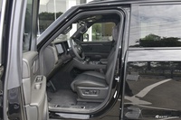 2024款极石01 尊享6座长续航版