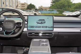 2025款AION Y Plus 610 智享版