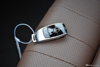 2023款奔驰E级 E 260 L