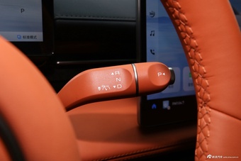 2025款五菱星光纯电 610km 智能旗舰型