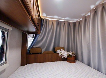 2025款福特大额头房车 标准版 官图