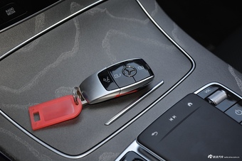 2021款奔驰E级 E 300 L 尊贵运动版