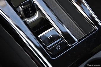 2025款凌渡L 280TSI DSG酷辣版