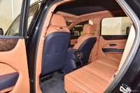 2024款添越 4.0T V8 雅度版