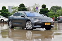 2024款腾势Z9插混 1100km四驱Ultra版