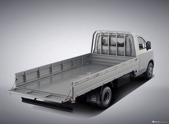 2025款 3.8米 汽油 2.0L 单排 旗舰版 官图