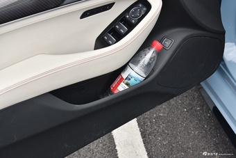 2025款凯迪拉克CT5 28T 赛道性能版