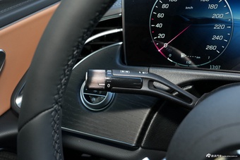 2026款奔驰E级 260 L 经典型