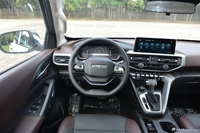 2021款长安凯程F70 2.4T自动汽油四驱行政版