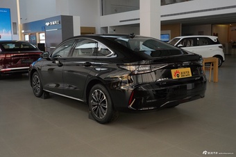 2025款风云A8 70km 标准型