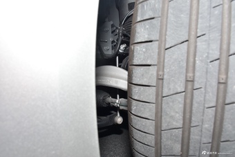 2025款小鹏P7 750 四驱高性能 Ultra