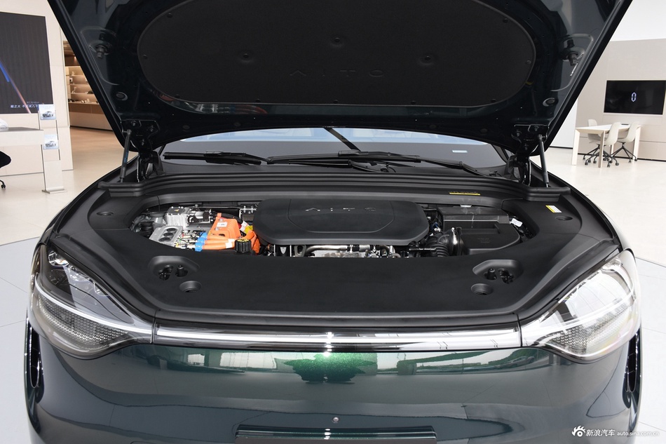 2024款问界M9 增程 Ultra版 42kWh