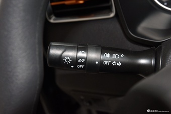 2025款宝典 2.5T手动柴油两驱长轴