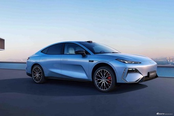 2025款银河E8 620km 四驱星舰激光雷达智驾版