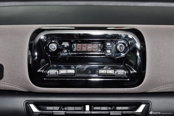 2025款五菱星光730 1.5T 6MT 舒适型