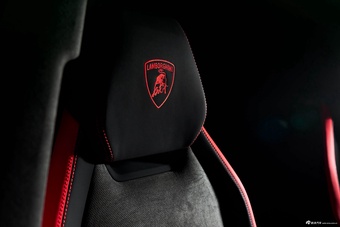 2026款Urus SE 4.0T Tettonero 特别版 官图