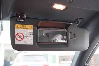 2025款奔驰GLC改款 300 L 4MATIC 豪华型 7座