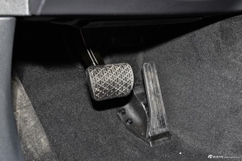 2024款奔驰E级 改款 E 300 L 时尚运动型