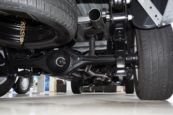 2025款宝典 2.5T手动柴油两驱长轴