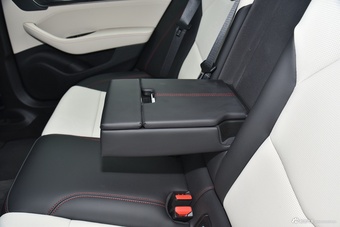2025款凯迪拉克CT5 28T 赛道性能版