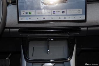 2025款领克08 EM-P 220四驱性能Halo