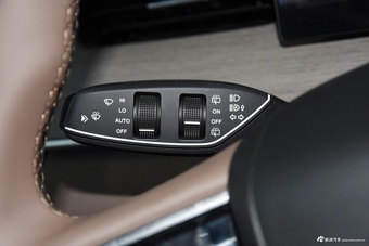 2025款瑞虎8 PLUS C-DM 1.5T 116KM尊贵型 5座