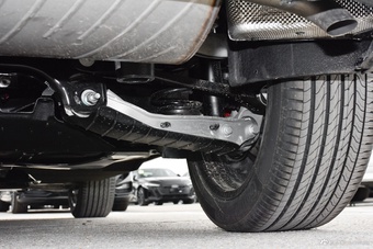 2026款奥迪Q5L 45周年典藏版 45 TFSI 豪华动感型