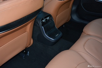 2024款奔驰E级 E 260 L 运动型