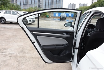 2025款宝来 300TSI 双离合尊行版