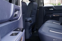 2023款大道 追光者 2.3T汽油自动四驱标轴尊享款