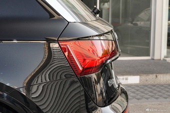 2024款奥迪Q5L 45 TFSI 豪华动感型