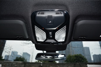 2022款宝马X4 M