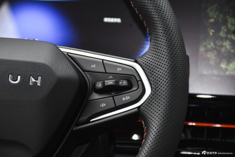 2019款宝骏RC-6 1.5T 自动24小时在线尊贵型