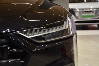 2022款奥迪A7L 45 TFSI quattro S-line 黑武士版
