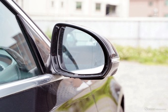 2025款奔驰E级改款 E 300 L 豪华型