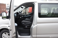 2024款图雅诺大V  2.0T手动 短轴平顶 5座