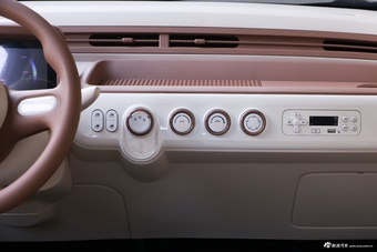 2026款奔腾小马222km 闪耀马