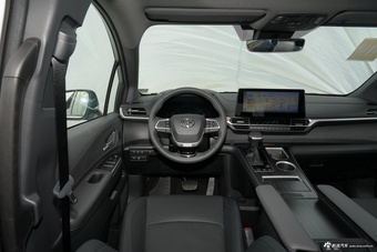 2026款格瑞维亚 2.5L混动 尊贵PLUS版