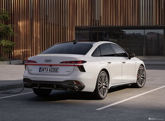 2025款奥迪A6混动 Sedan e-hybrid quattro 官图