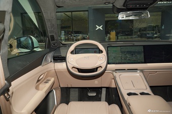 2025款小鹏G9 625 长续航 Max