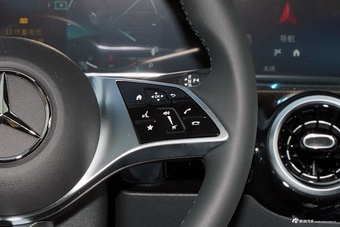 2025款奔驰GLA 200