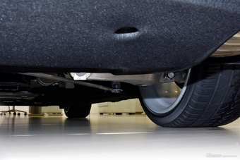 2024款欧陆 4.0T GT V8 雅度版