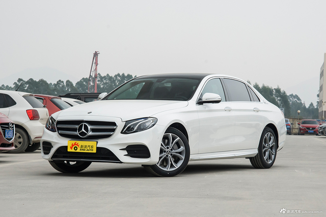 2020款奔驰E级2.0T自动 300L 运动时尚型