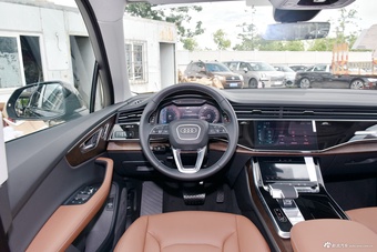 2025款奥迪Q7 45 TFSI quattro S line黑武士型