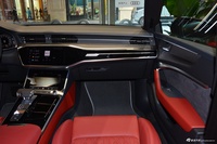 2022款奥迪A7L 45 TFSI quattro S-line 黑武士版