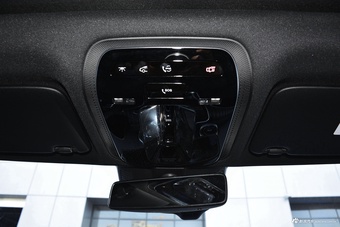 2023款奔驰C级 C 260 L 皓夜运动版