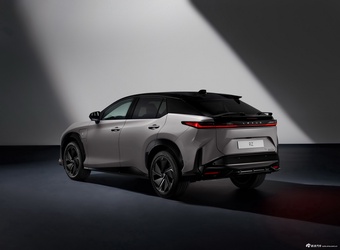 2025款雷克萨斯RZ 550e F SPORT 官图